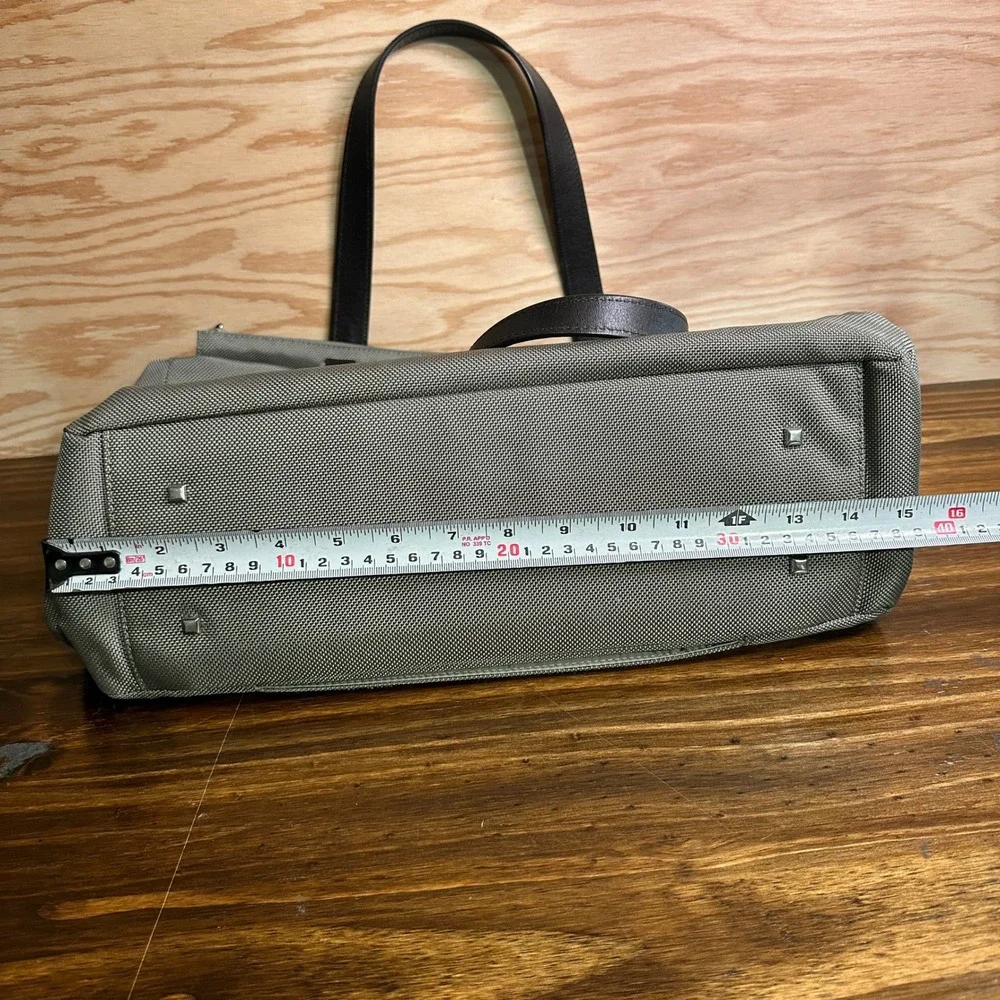 Tumi Shoulder Bag Voyageur Q-Tote Gray Ballistic Nylon Leather Trim Bag 73214BRD